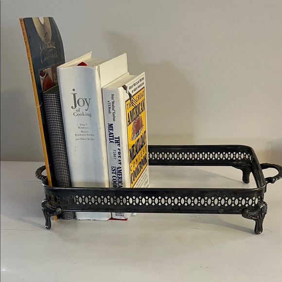 Vintage tarnished silverplate cookbook stand or Pyrex dish holder - Picture 5 of 5